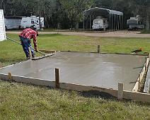 20171021_104340 Smoothing the finished concrete